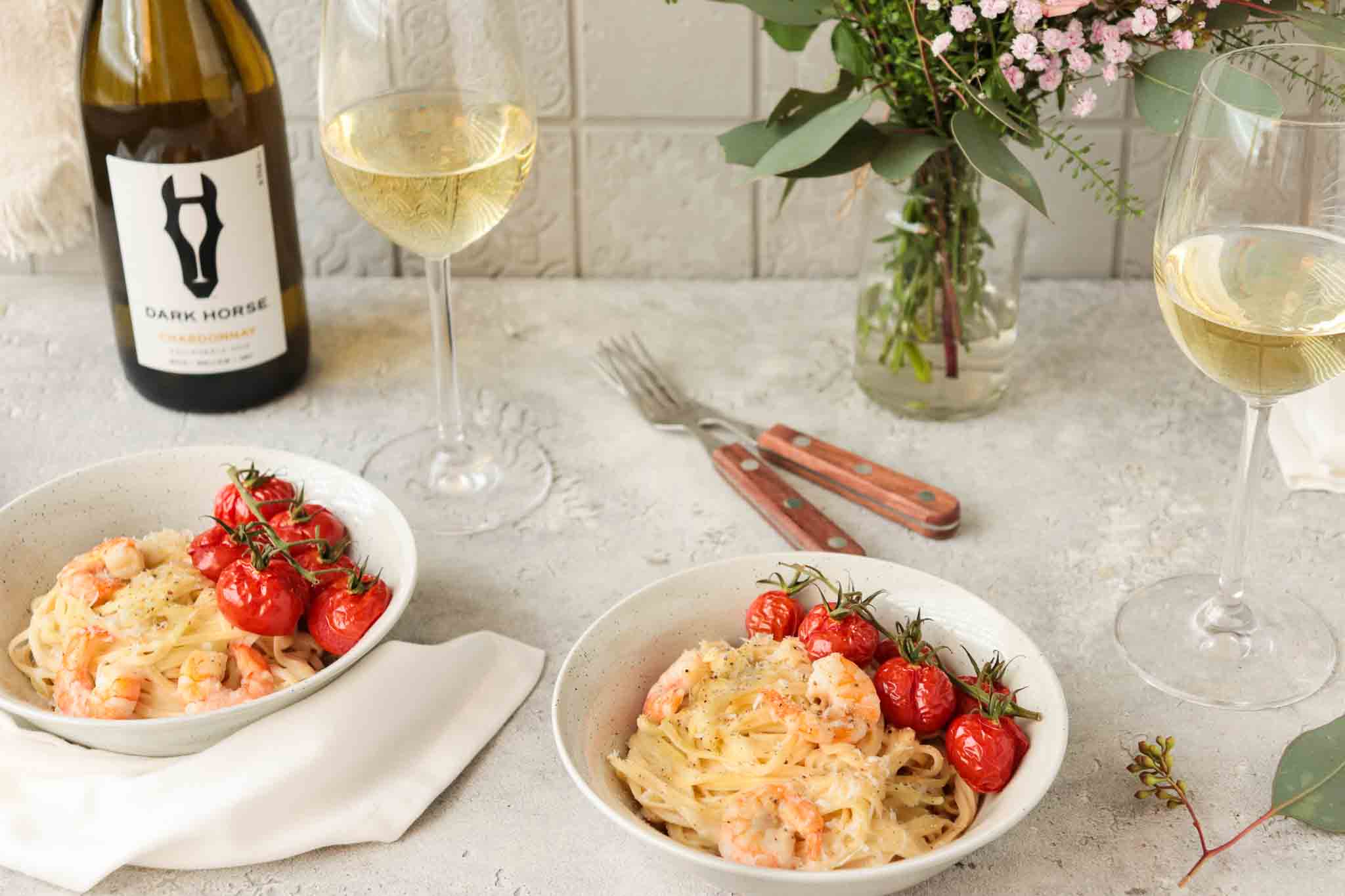 Selbstgemachte Spaghetti mit Weißweinsoße